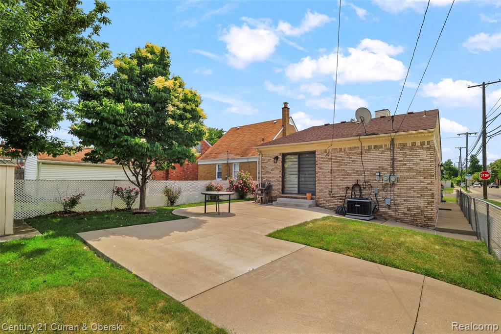 5296 Chase Road, Dearborn, MI 48126 — Photo 28