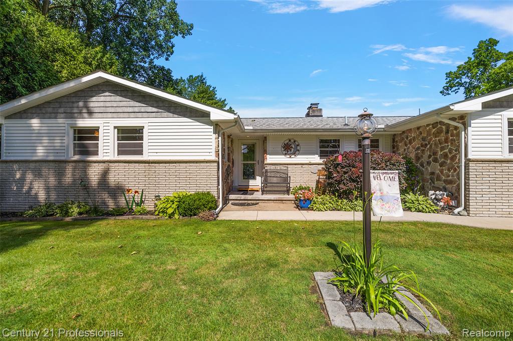 9311 Whipple Shores Drive, Clarkston, MI 48348 — Photo 40