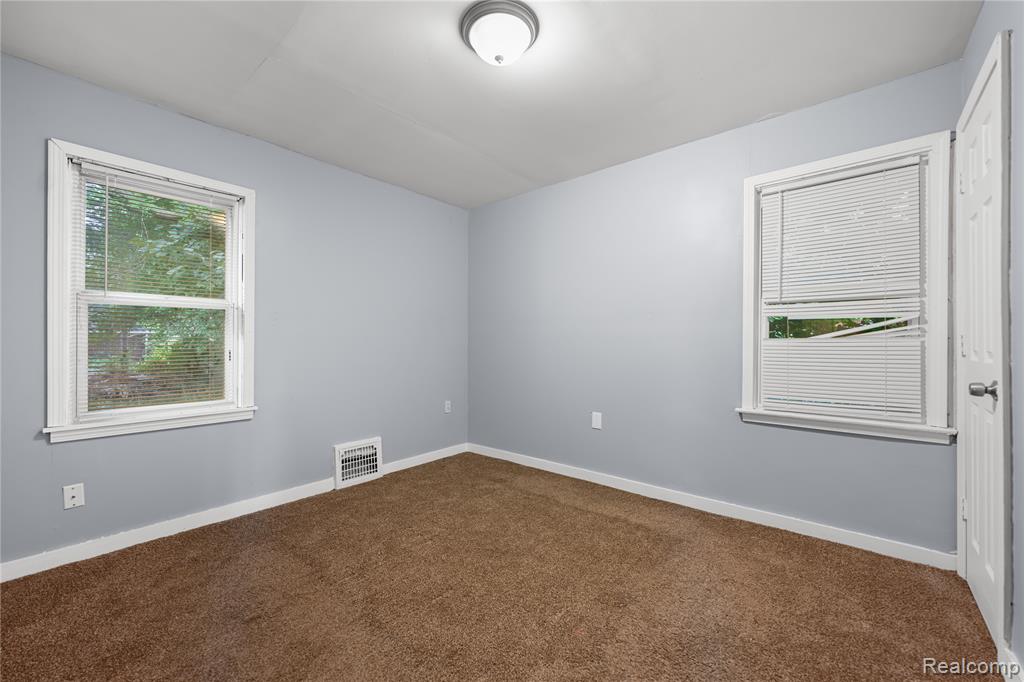 8626 Piedmont Street, Detroit, MI 48228 — Photo 14
