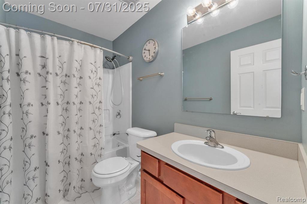 8271 S Warwick Court, Ypsilanti, MI 48198 — Photo 32