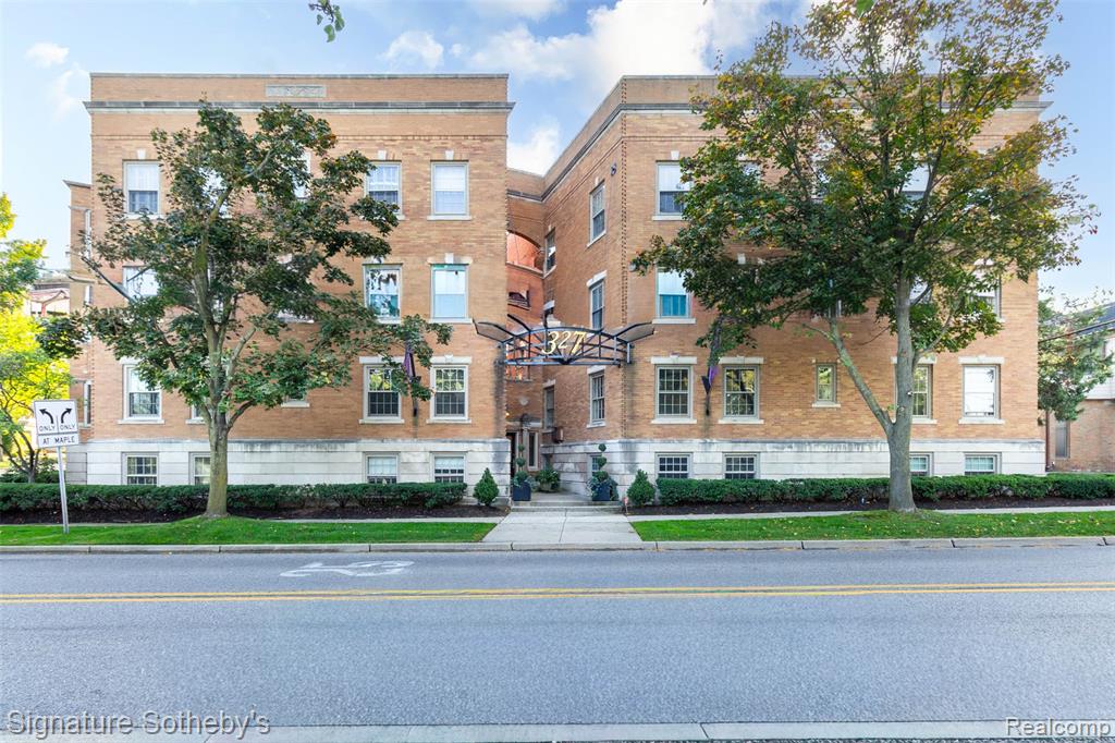 327 Southfield Road, 3BN #7, Birmingham, MI 48009