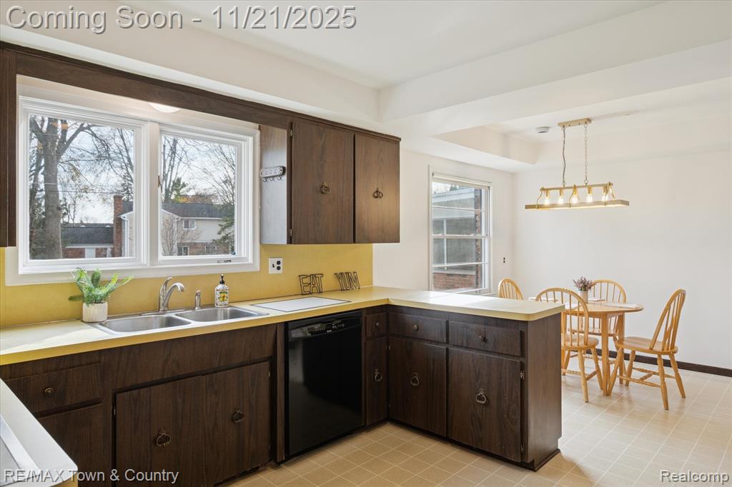5593 Woodwind Drive, Bloomfield Hills, MI 48301 — Photo 33