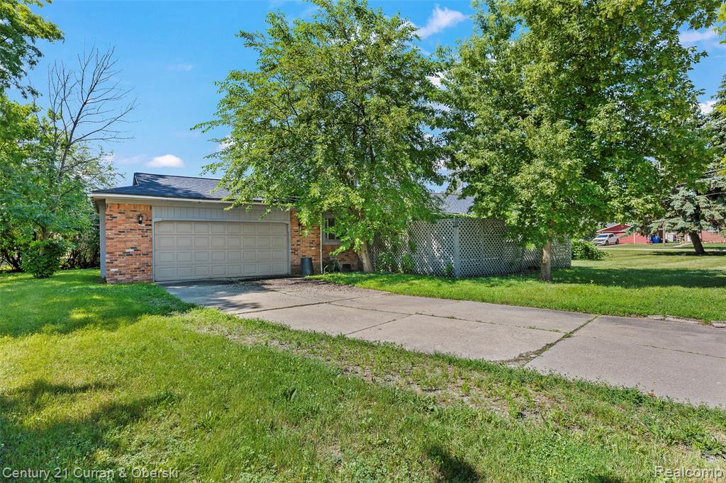 5620 Kaufman Street, Dearborn Heights, MI 48125 — Photo 3