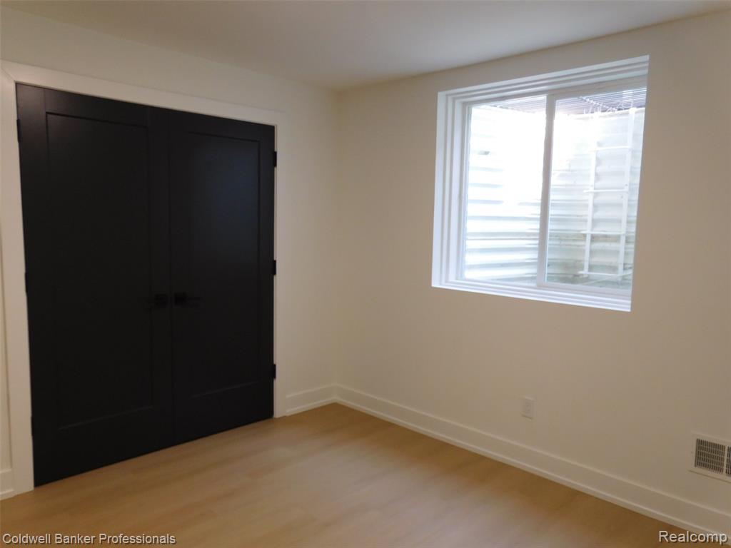 4247 Hampton Boulevard, Royal Oak, MI 48073 — Photo 53