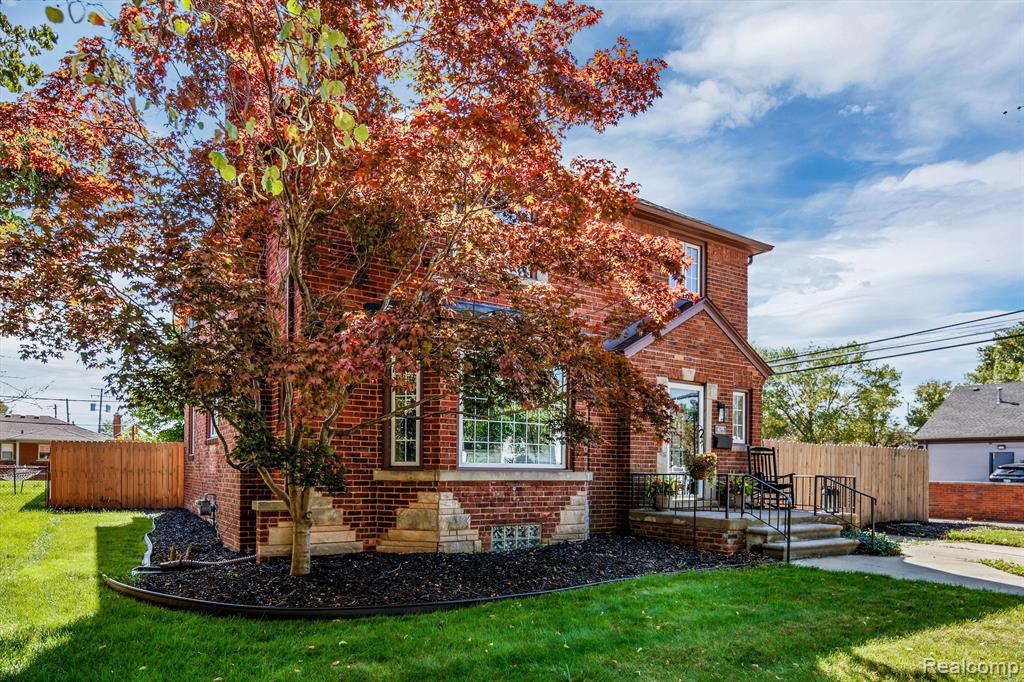 479 CLOVERLY Road, Grosse Pointe Farms, MI 48236 — Photo 4