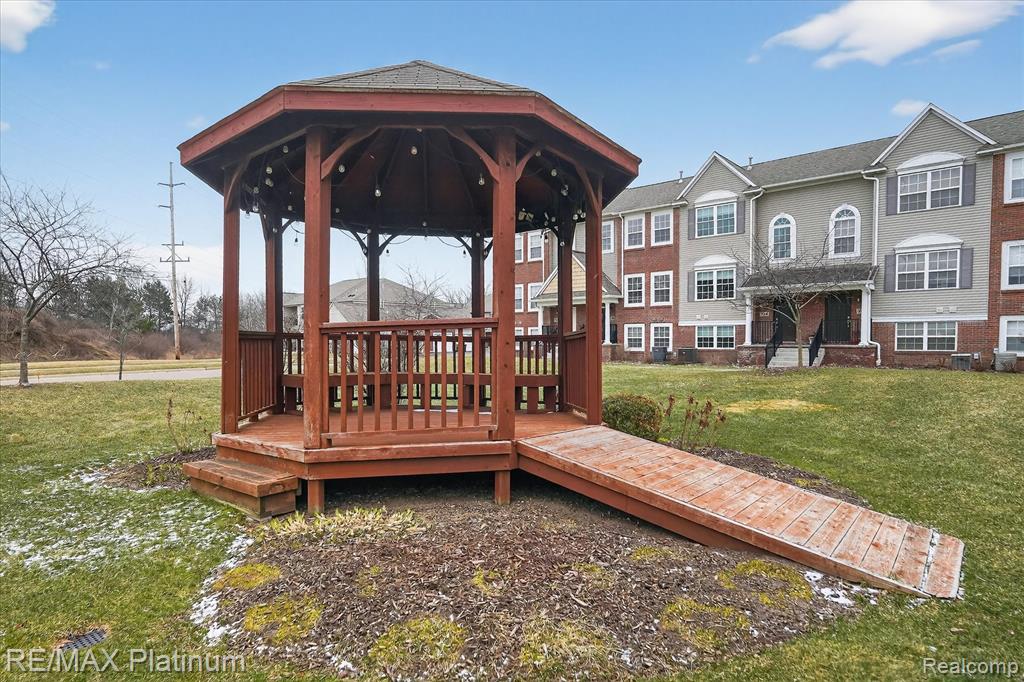 730 Eagle Drive, 14, Fenton, MI 48430 — Photo 37
