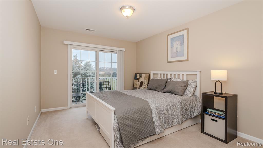 28209 Oakmonte Circle E, 60, New Hudson, MI 48165 — Photo 17