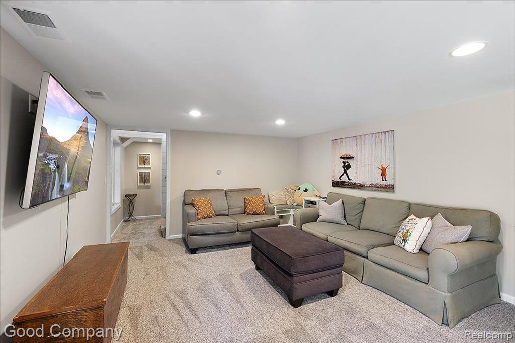 4671 BURNLEY Drive, Bloomfield Hills, MI 48304 — Photo 55