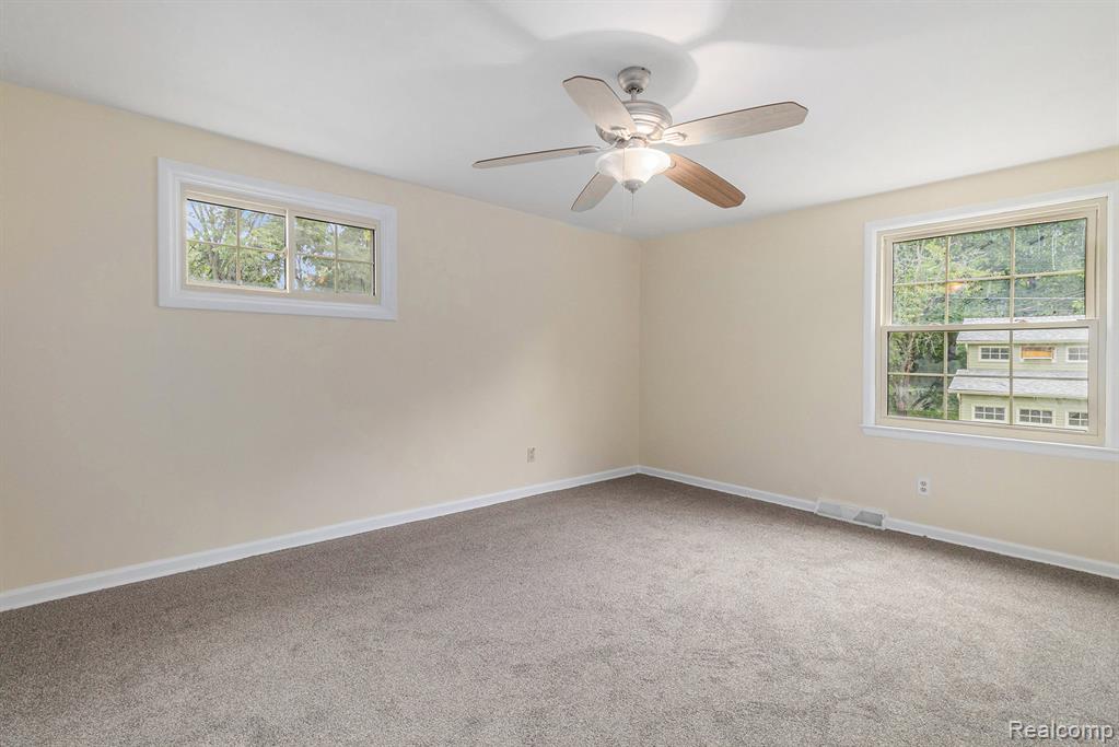 5397 Mapletree Drive, Flint, MI 48532 — Photo 13