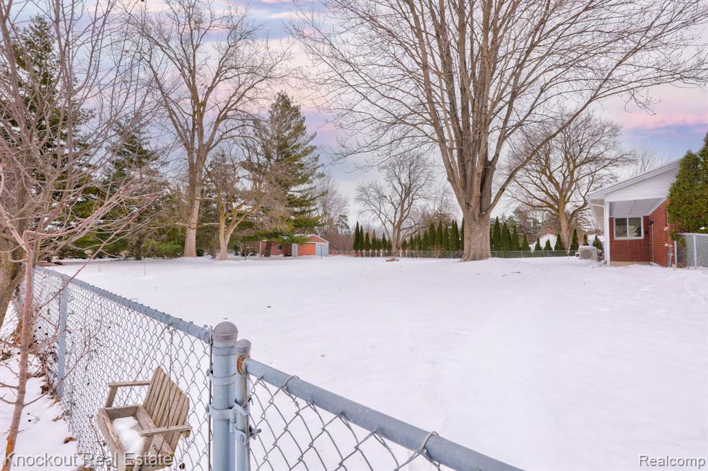 1914 Schust Road, Saginaw, MI 48604 — Photo 39