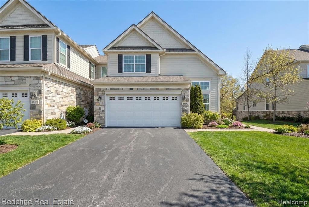 42896 Cardinal Way, Novi, MI — Photo 2