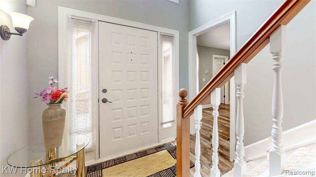 37634 Russett Drive, Farmington Hills, MI 48331 — Photo 3