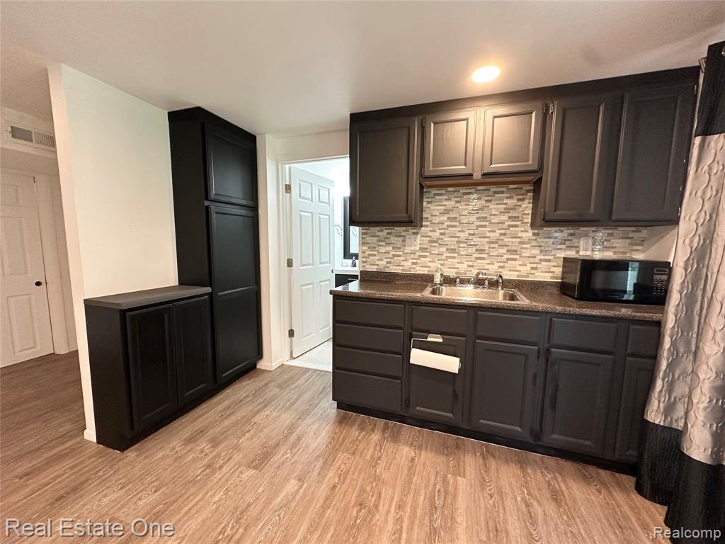 410 Willow Grove Lane, Rochester Hills, MI 48307 — Photo 28