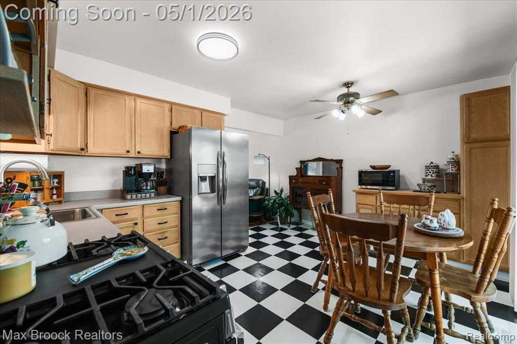 1165 Annjo Street, Walled Lake, MI 48390 — Photo 11