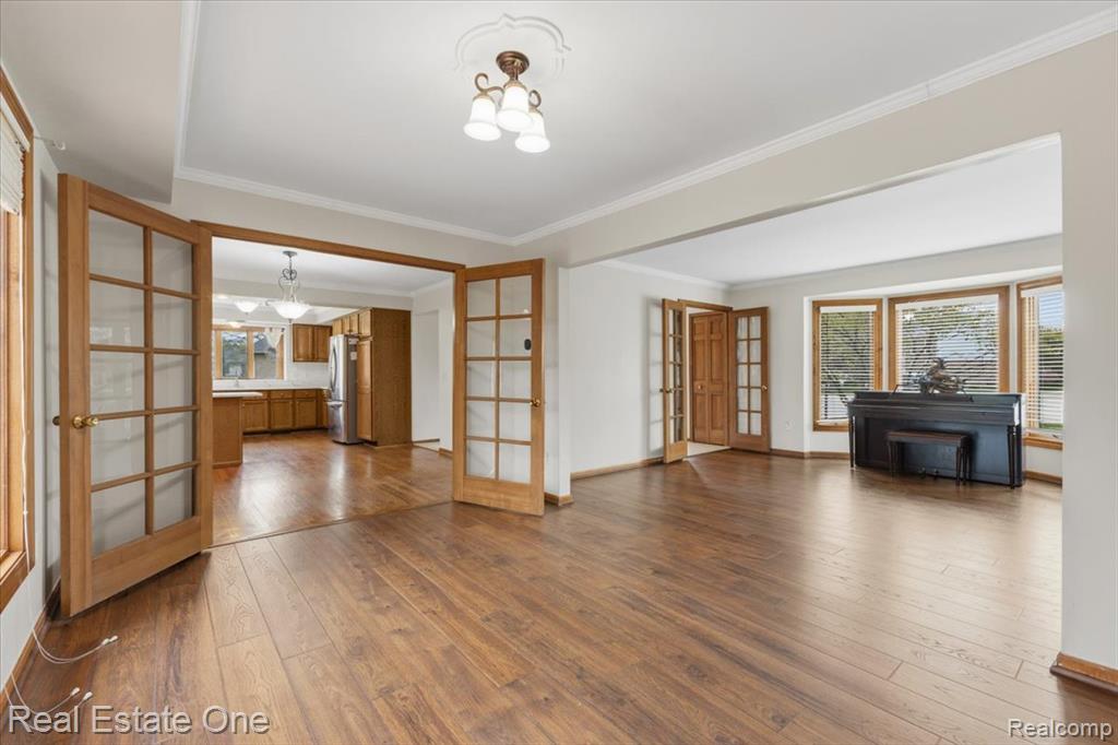 720 Essex Drive, Rochester Hills, MI 48307 — Photo 19