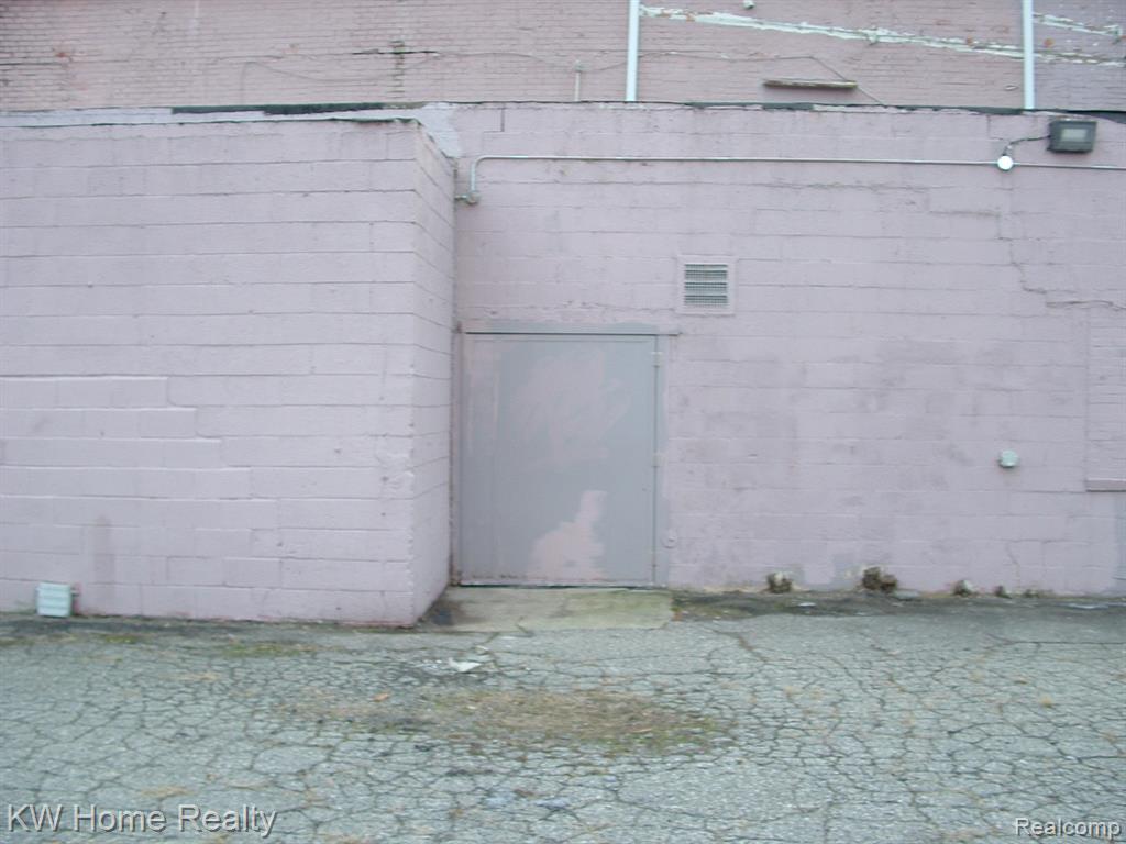 20650 Fenkell Avenue, Detroit, MI 48223 — Photo 23