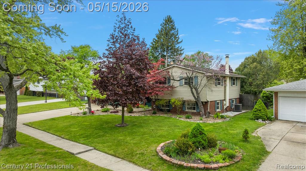 5788 Strathdon Way, Waterford, MI 48327 — Photo 31