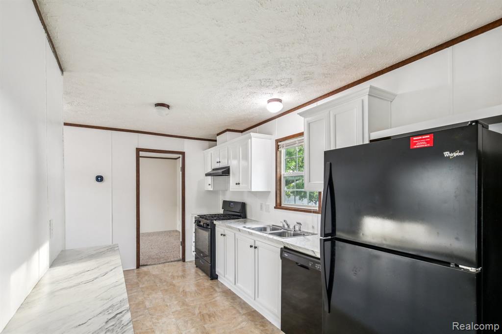 4726 Harrow Court, Sterling Heights, MI 48310 — Photo 10