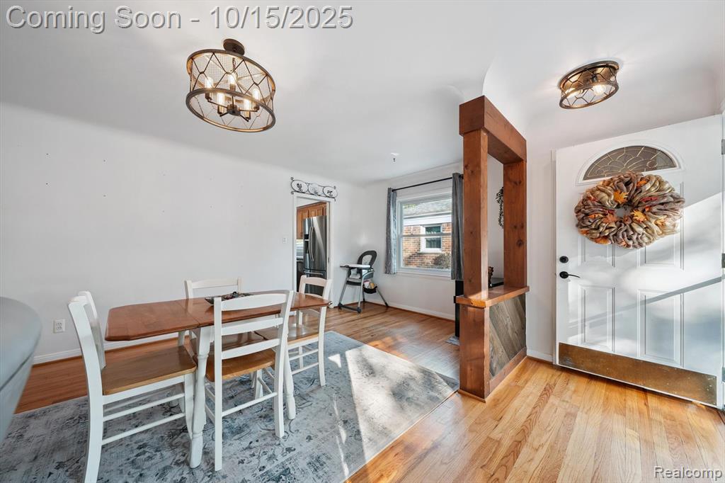 9931 E Clements Circle, Livonia, MI 48150 — Photo 11