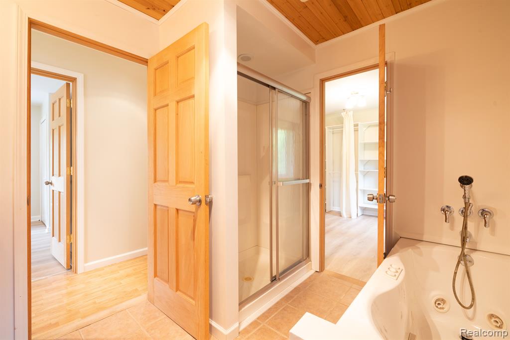 9920 DEXTER PINCKNEY Road, Pinckney, MI 48169 — Photo 23