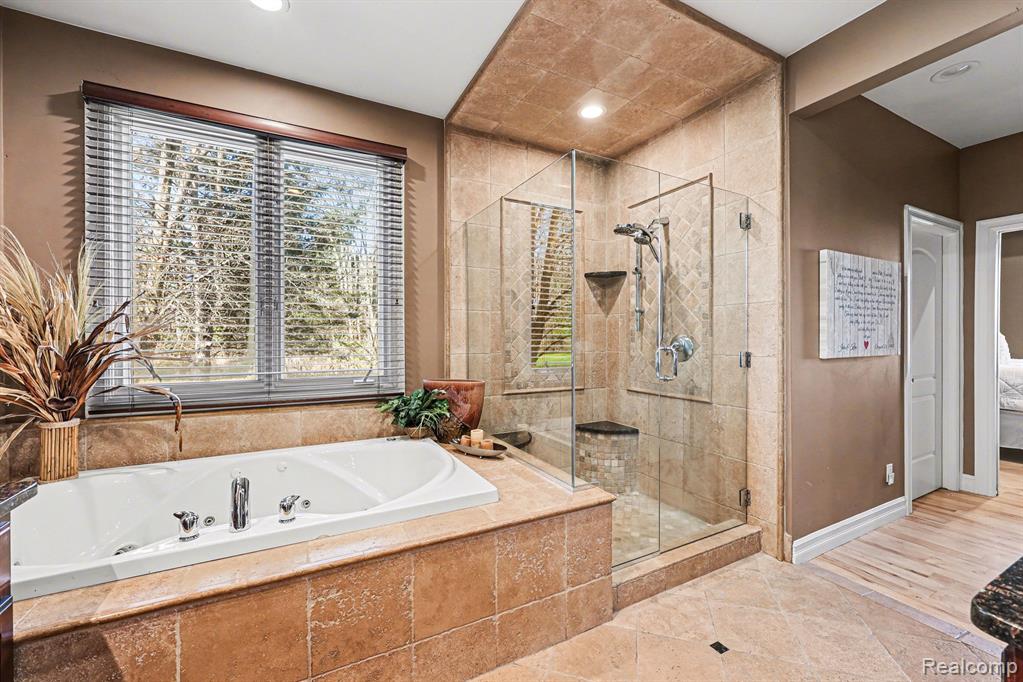 55256 Lee Rd Road, New Hudson, MI 48165 — Photo 18