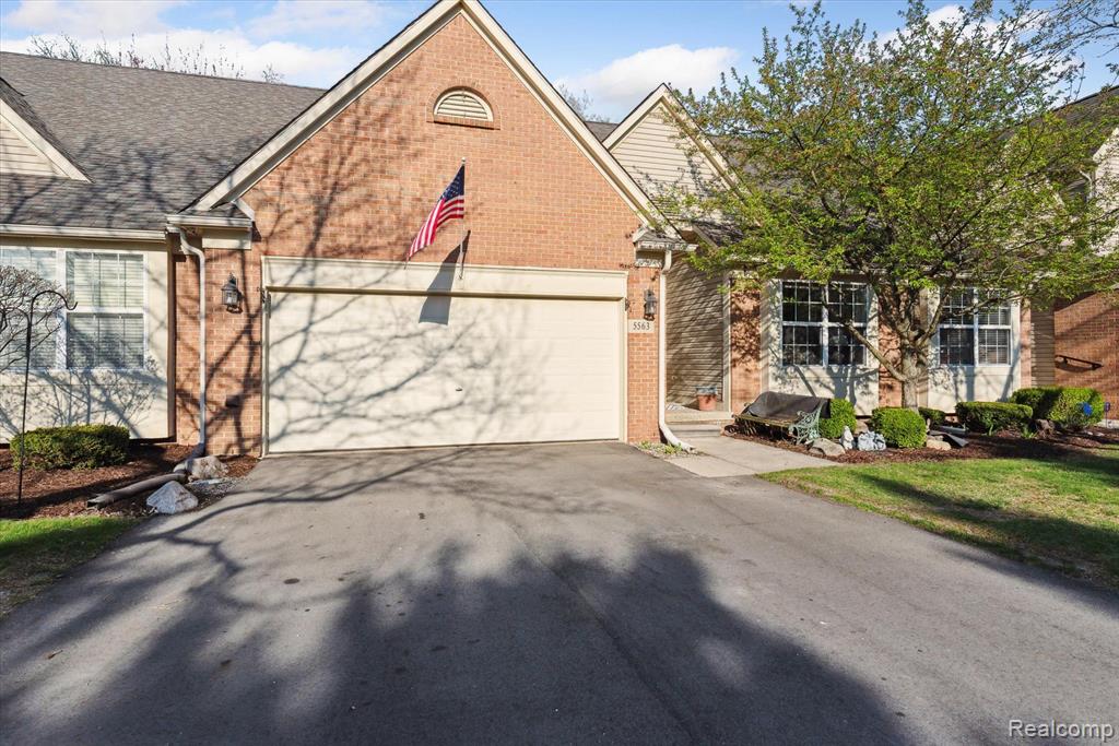 5563 PINEHURST Drive, 191, Trenton, MI 48183 — Photo 43