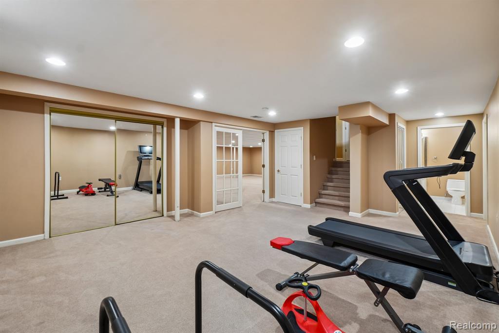 45896 Lathum Drive, Novi, MI — Photo 44