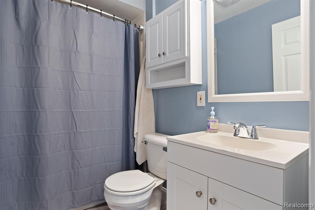 620 W KALAMA Avenue, Madison Heights, MI 48071 — Photo 12