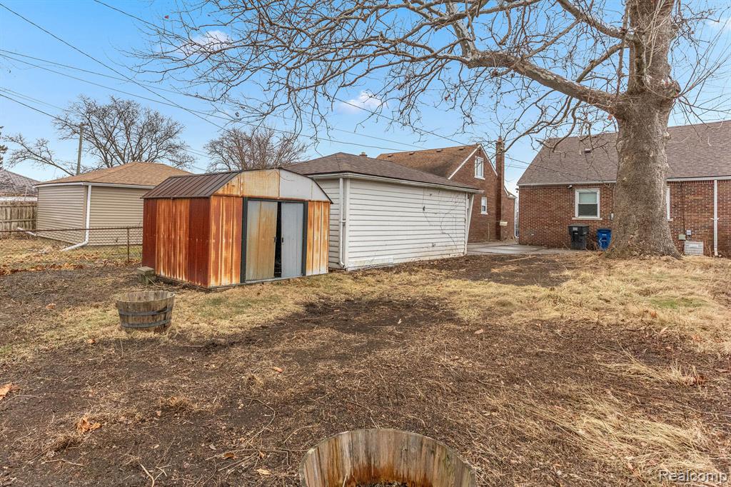 9257 STAHELIN Avenue, Detroit, MI 48228 — Photo 27