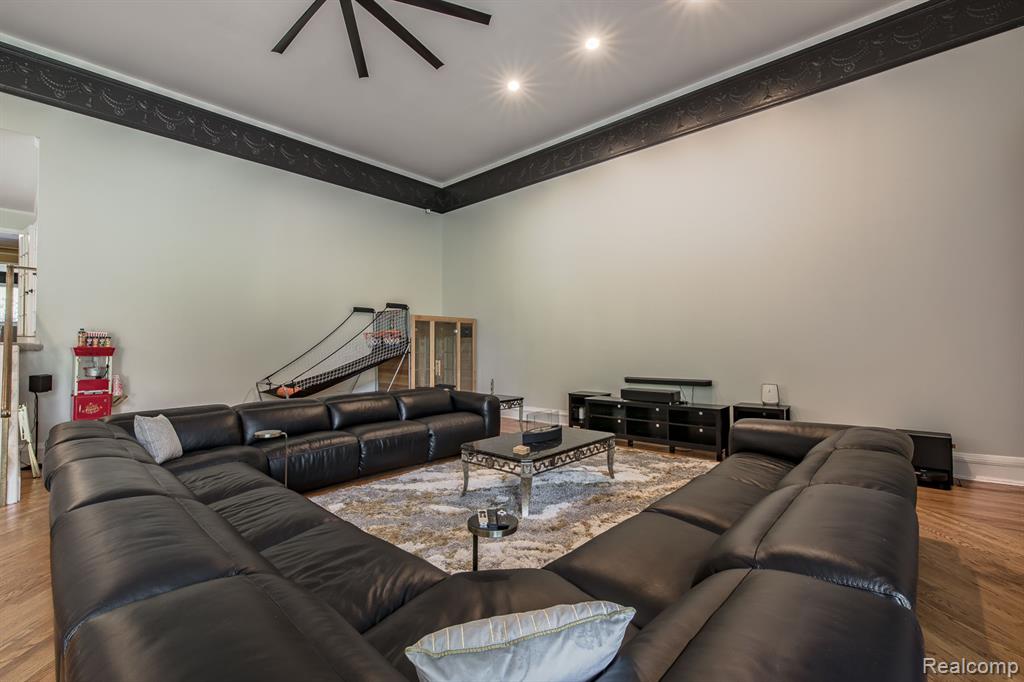 73 Nevada Avenue, Rochester Hills, MI 48309 — Photo 25