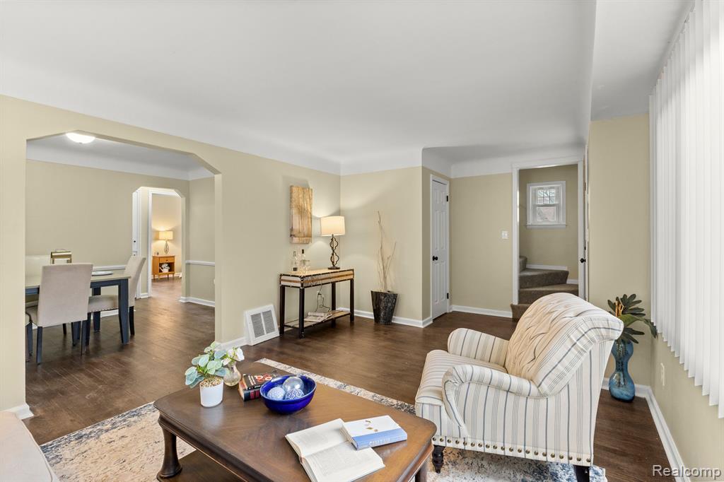 908 STEWART Avenue, Lincoln Park, MI 48146 — Photo 5