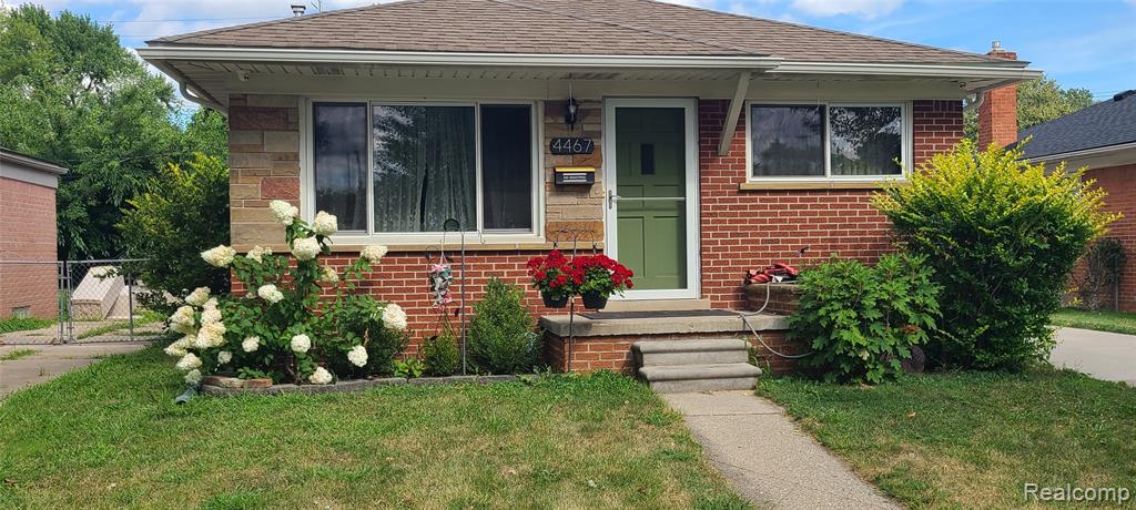 4467 McKinley Street, Dearborn Heights, MI 48125 — front exterior