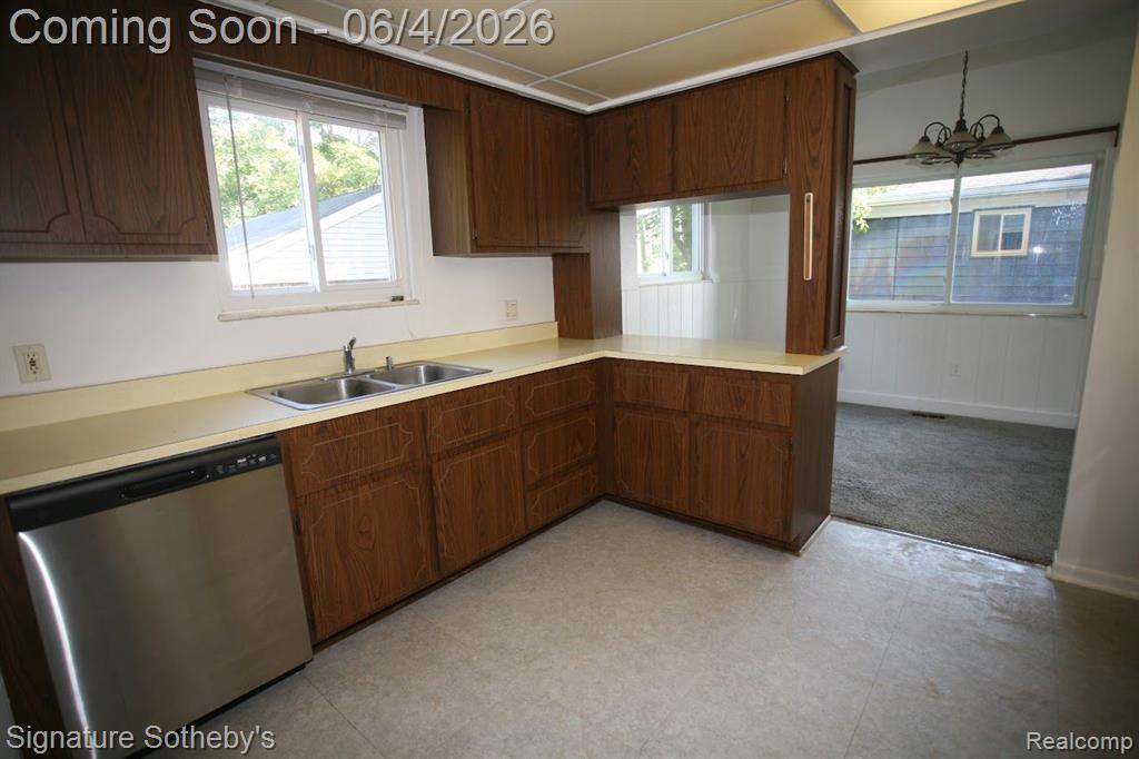 6038 S Main Street, Clarkston, MI — Photo 7