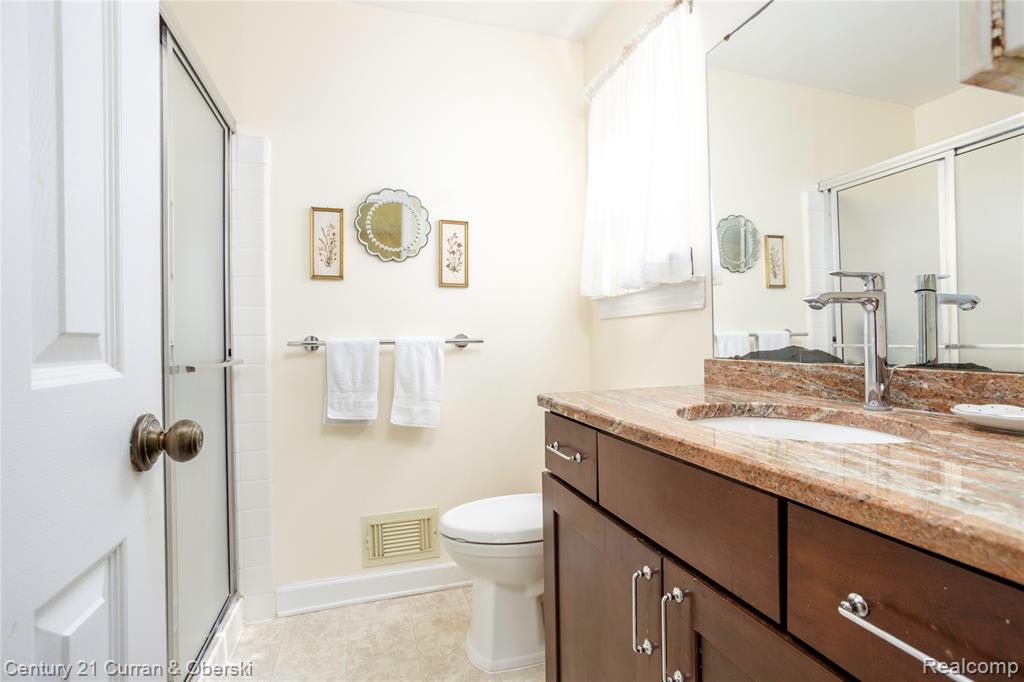 44855 Yorkshire Drive, Novi, MI — Photo 20