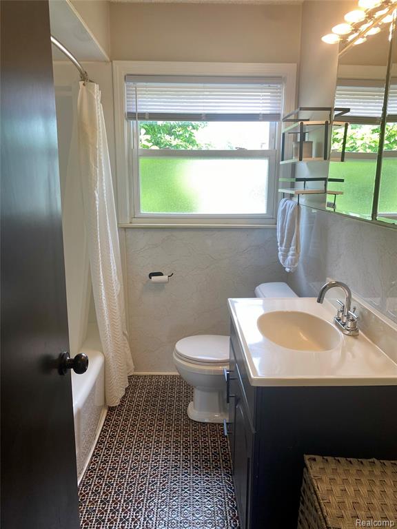 869 Pagel Avenue, Lincoln Park, MI 48146 — Photo 9