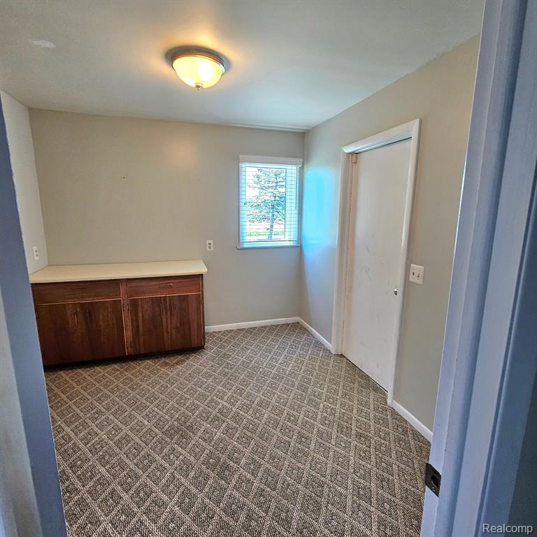 9233 SMITHS CREEK Road, Wales, MI — Photo 34