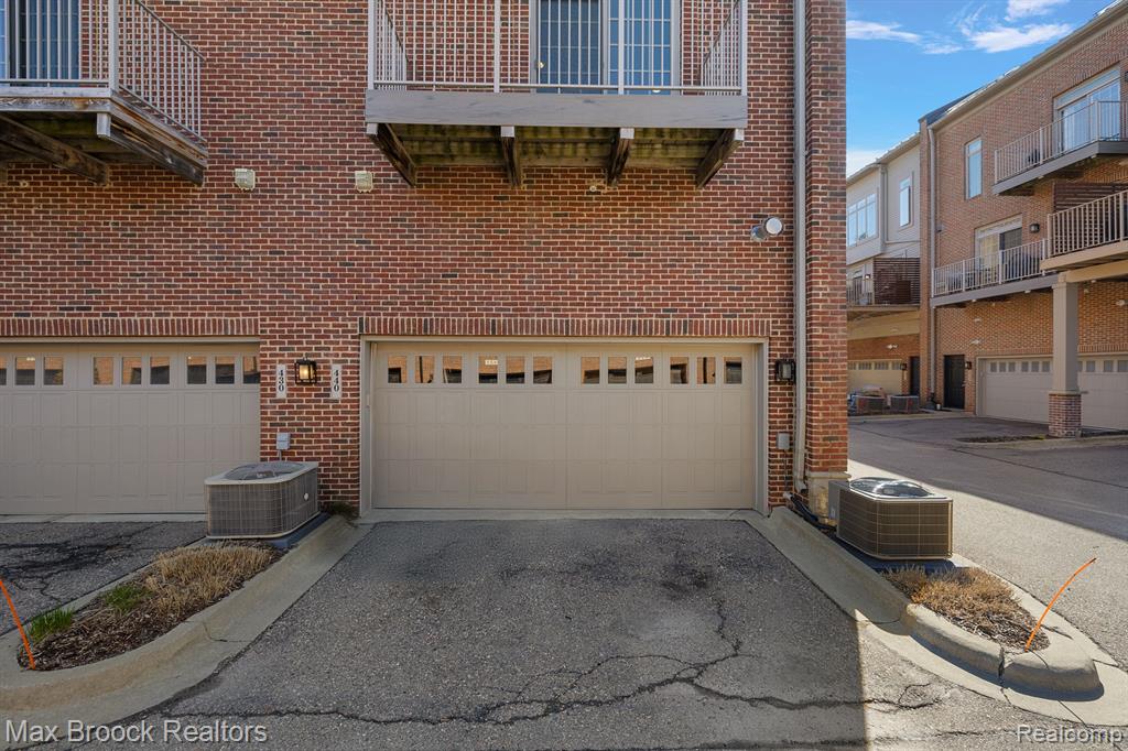 440 Lewis Court, Birmingham, MI 48009 — Photo 18
