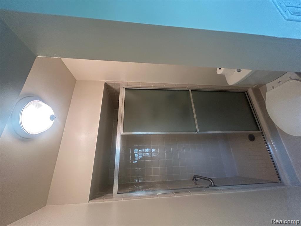 5659 KINGSMILL, Bloomfield Hills, MI — Photo 27