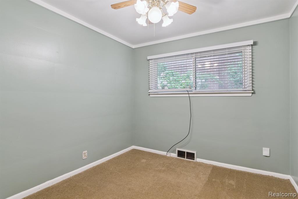 7868 Robinson Avenue, Allen Park, MI 48101 — Photo 23