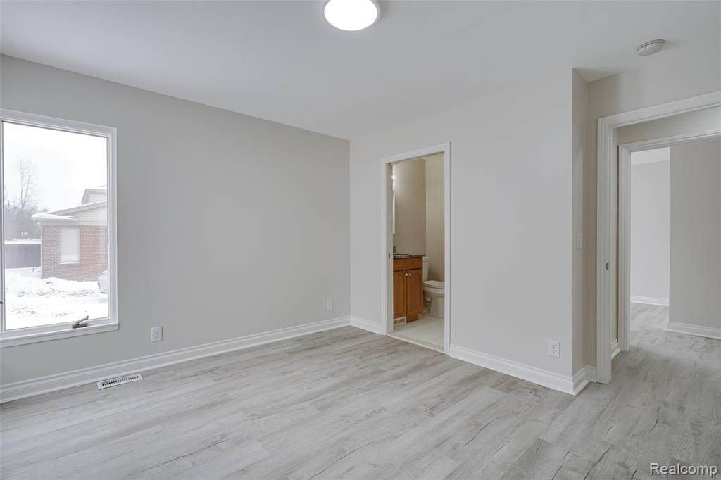 6170 N NEWBURGH Road, Westland, MI — Photo 20