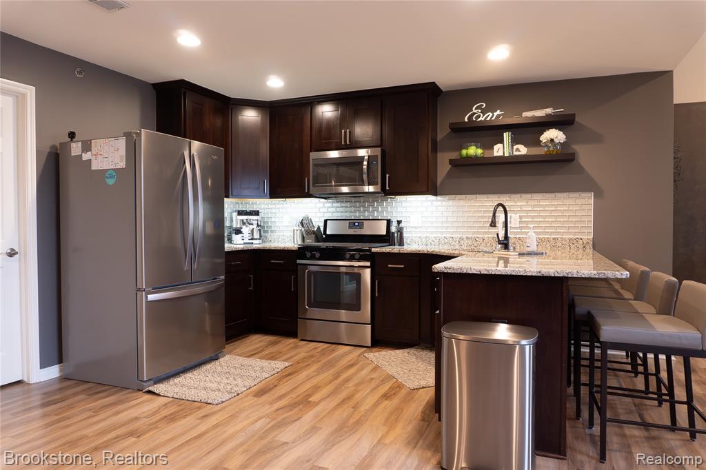 7852 Marie Drive, 86, Shelby Twp, MI 48316 — Photo 4