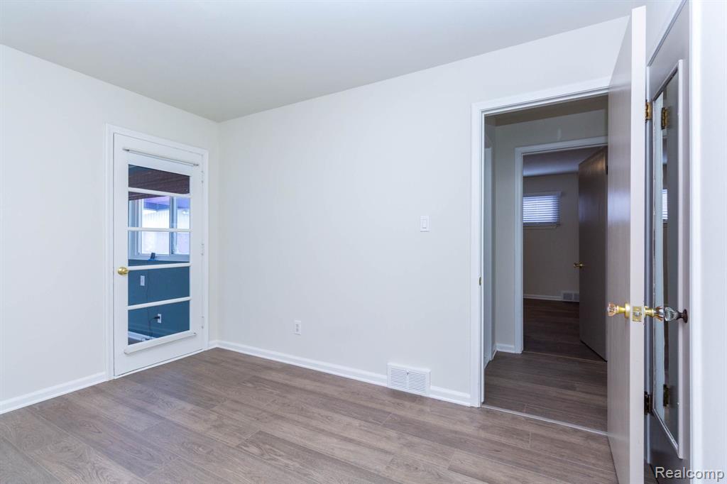 542 S Manitou Avenue, Clawson, MI — Photo 18