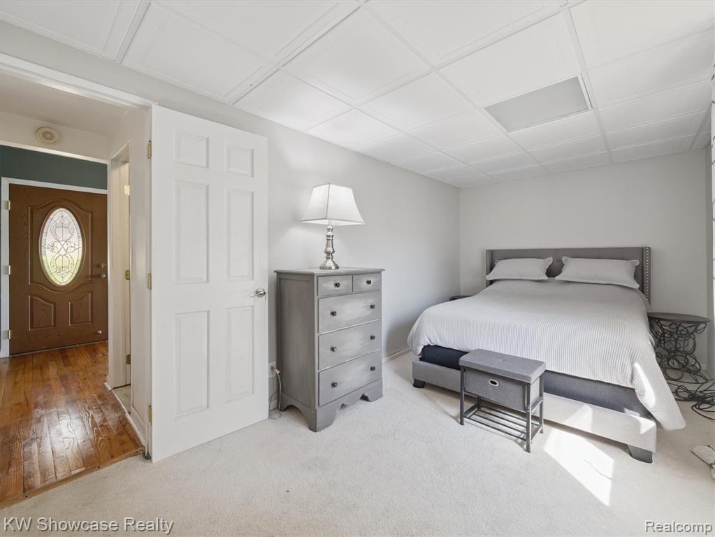 688 Wolverine Drive, Walled Lake, MI 48390 — Photo 33