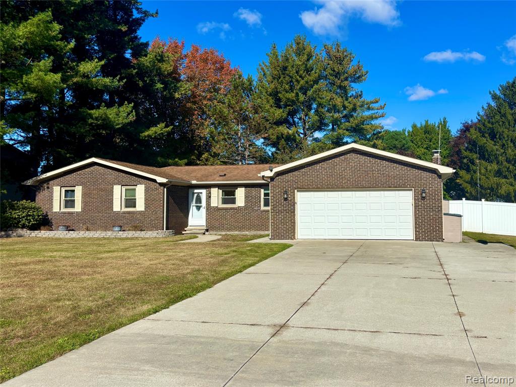 4608 Huntington Drive, Port Huron, MI 48060 — Photo 2