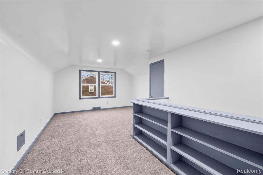 8841 WHITCOMB Street, Detroit, MI 48228 — Photo 13