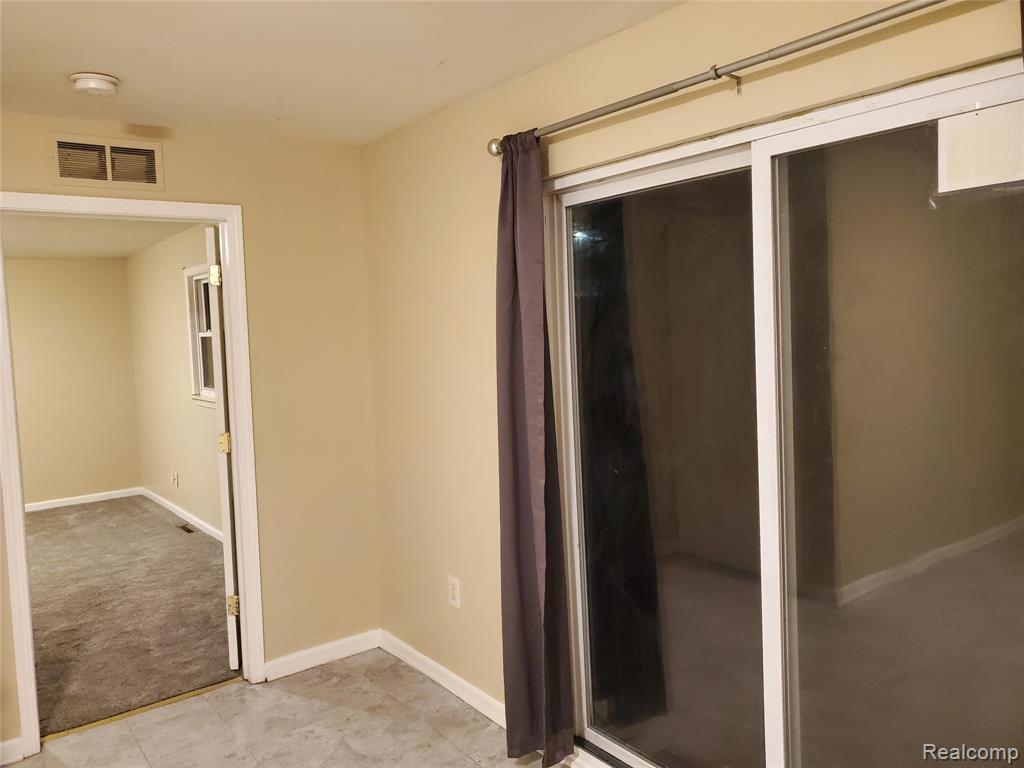 1110 Myrtle Avenue, Waterford, MI 48328 — Photo 15