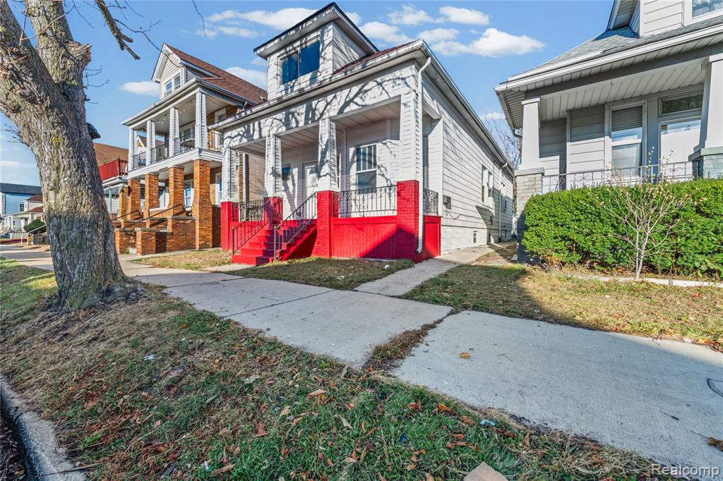 2657 Botsford Street, Hamtramck, MI 48212 — Photo 2