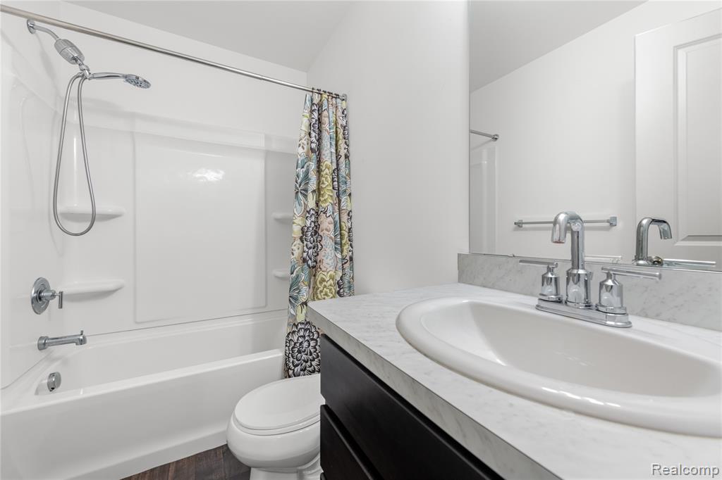 591 Parkside Way, 16, Ferndale, MI 48220 — Photo 18