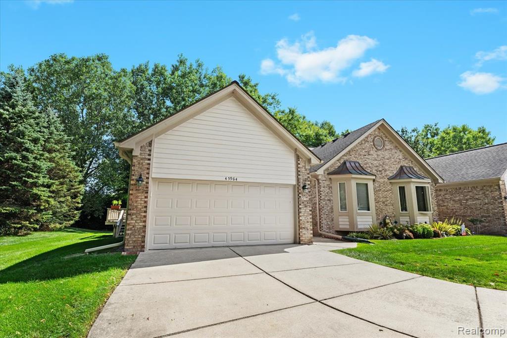 45964 Woodview Drive, Shelby Twp, MI 48315 — Photo 4