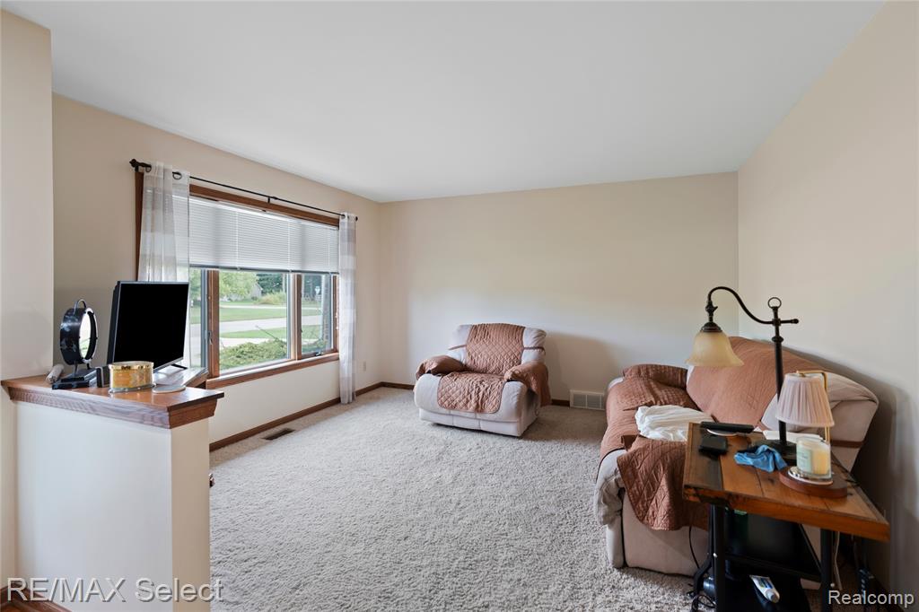 5293 Lin Hill Drive, Swartz Creek, MI 48473 — Photo 32